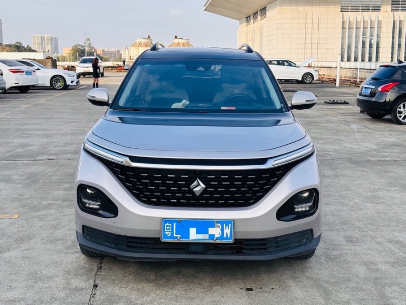 東莞20年寶駿rm57
