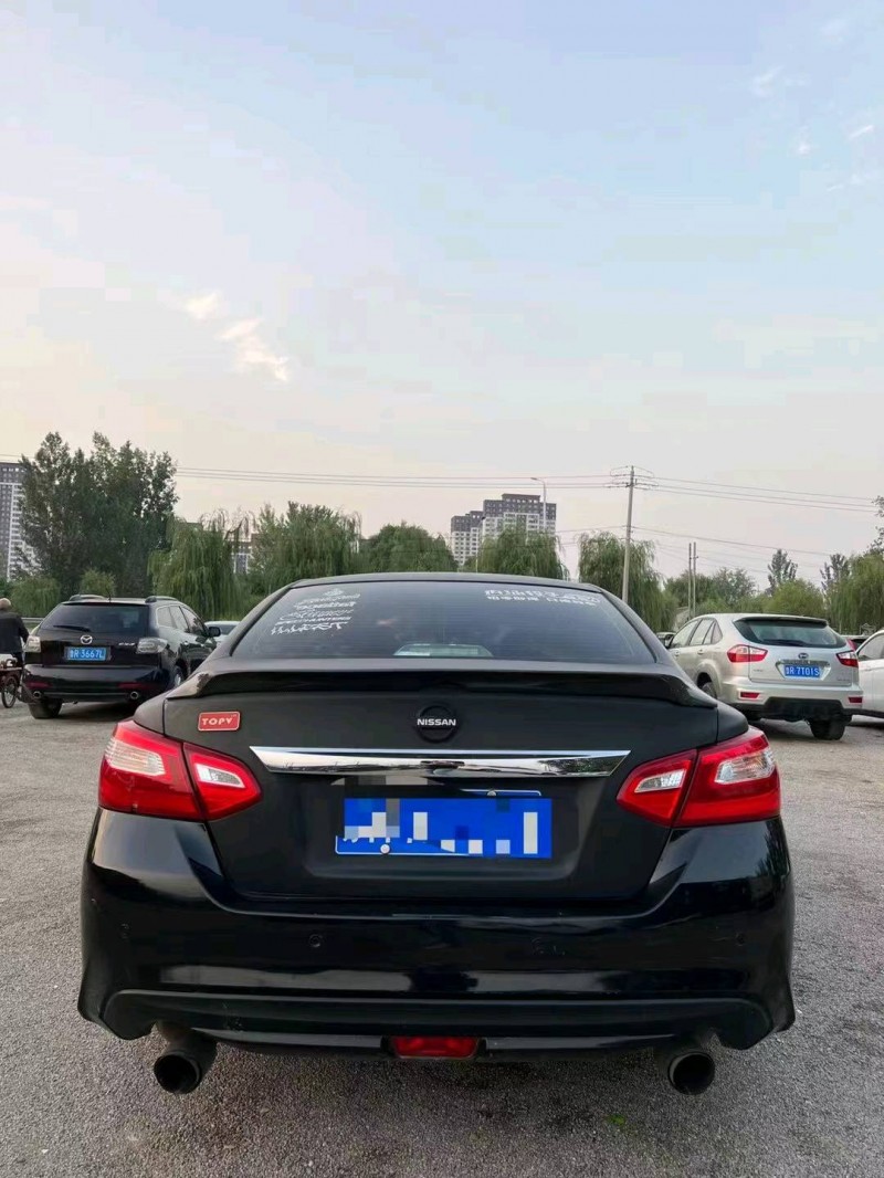 北京17年日产天籁4