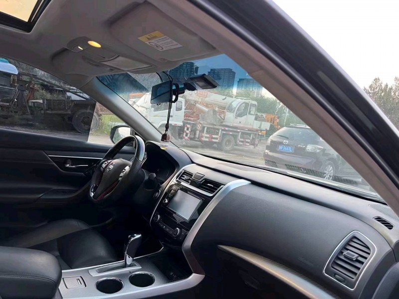 北京17年日产天籁2