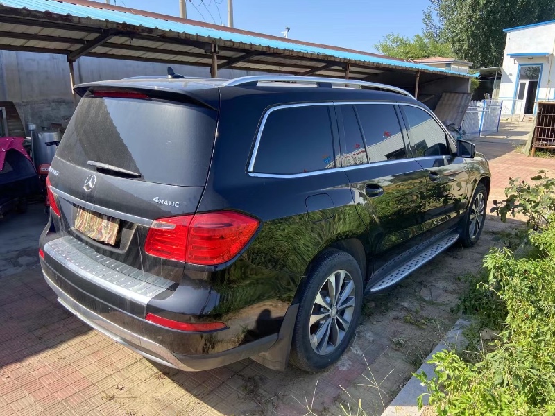 青岛14年奔驰GL8