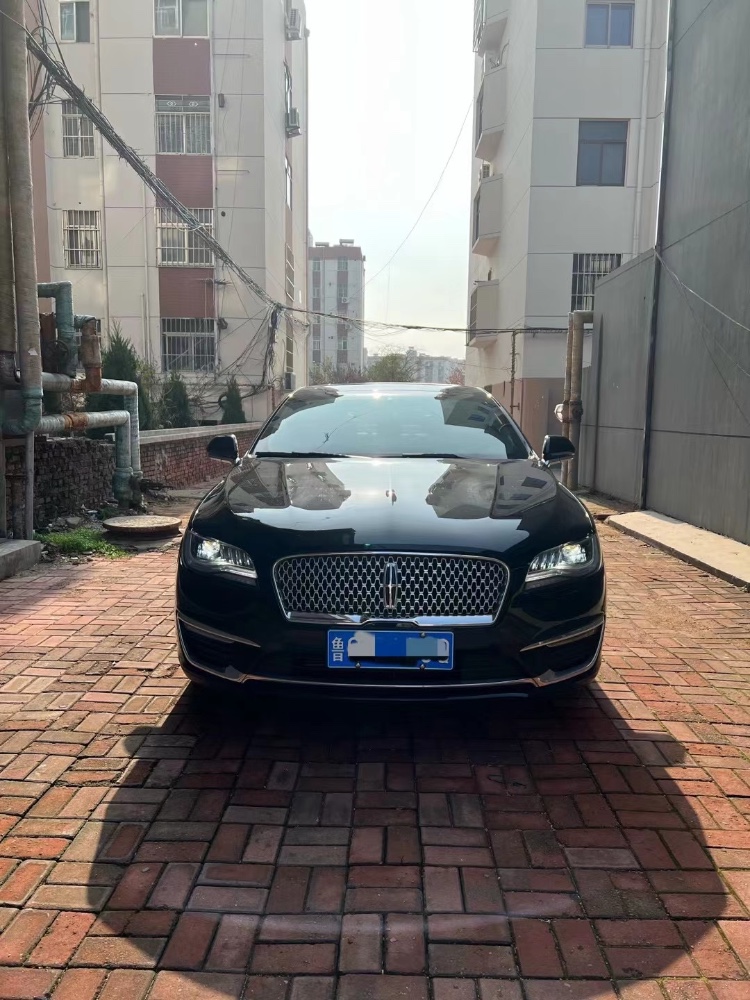 青島20年林肯MKZ1