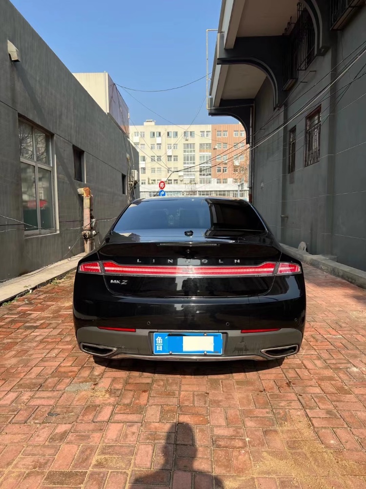青島20年林肯MKZ5
