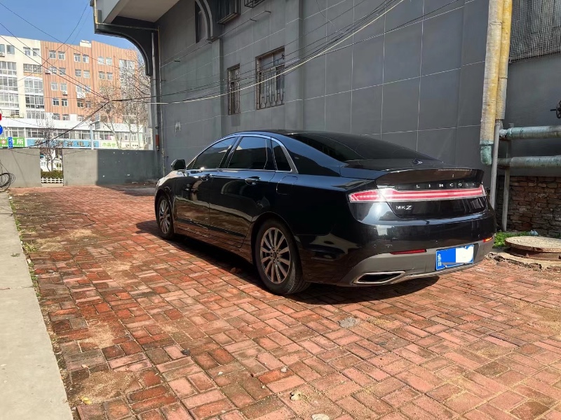 青島20年林肯MKZ7