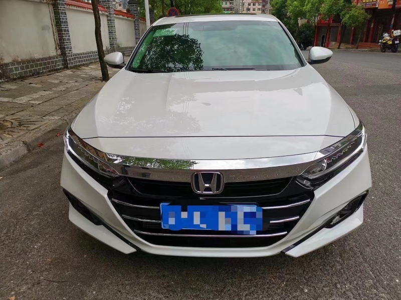 重庆22年本田雅阁1