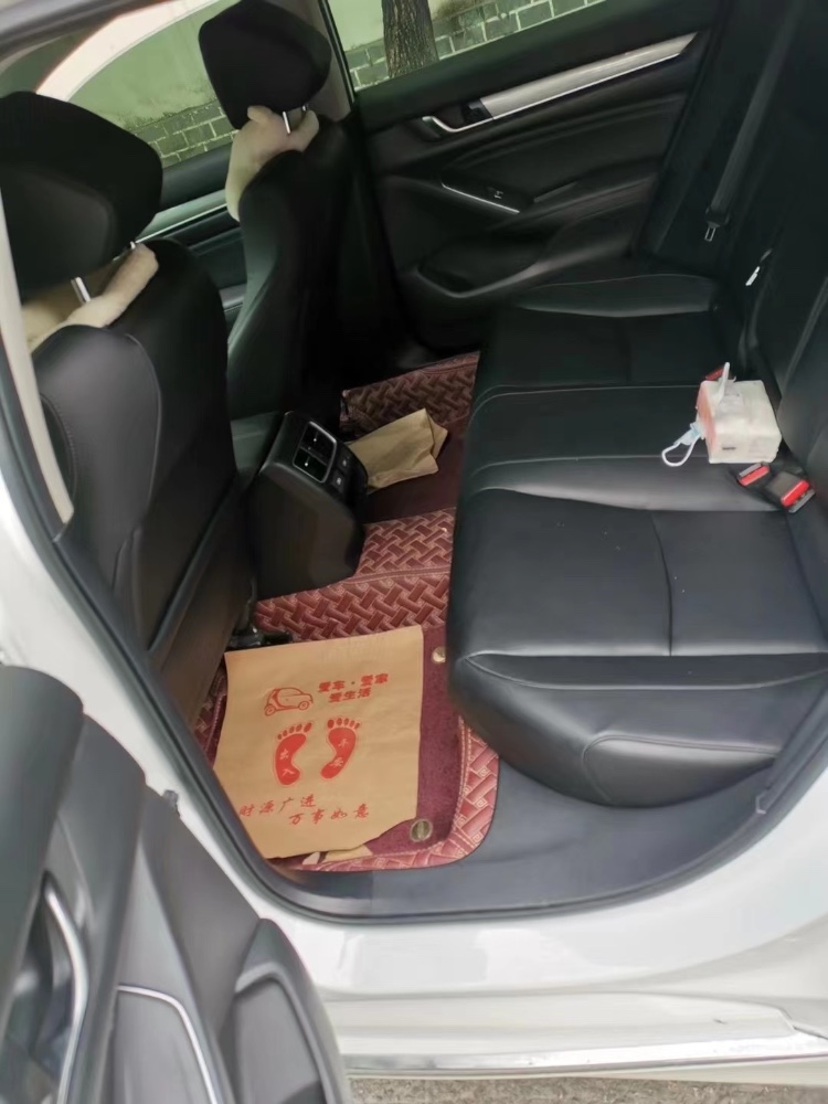 重庆22年本田雅阁2