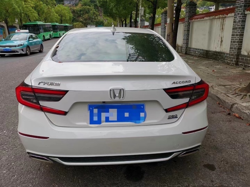 重庆22年本田雅阁5