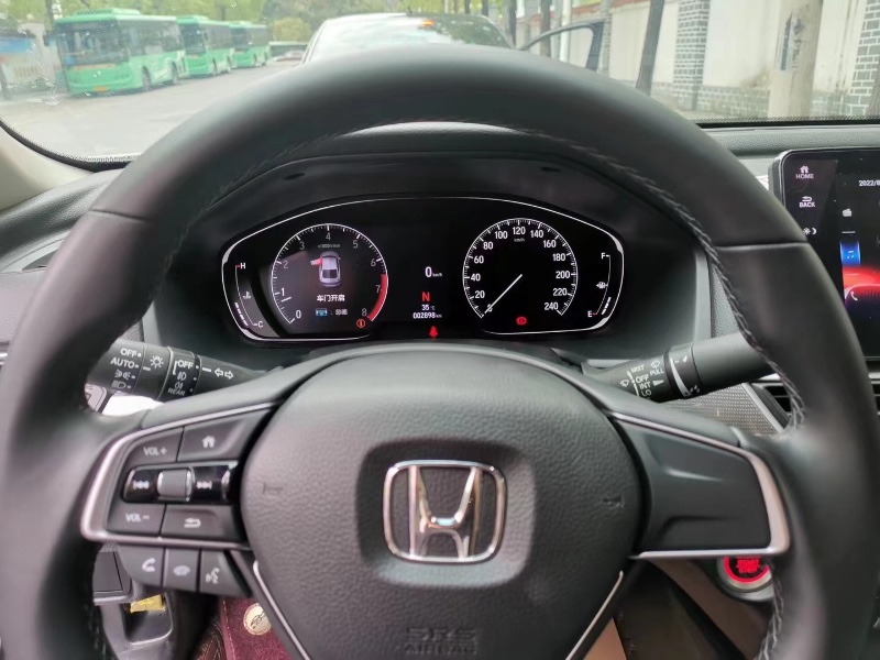 重庆22年本田雅阁6