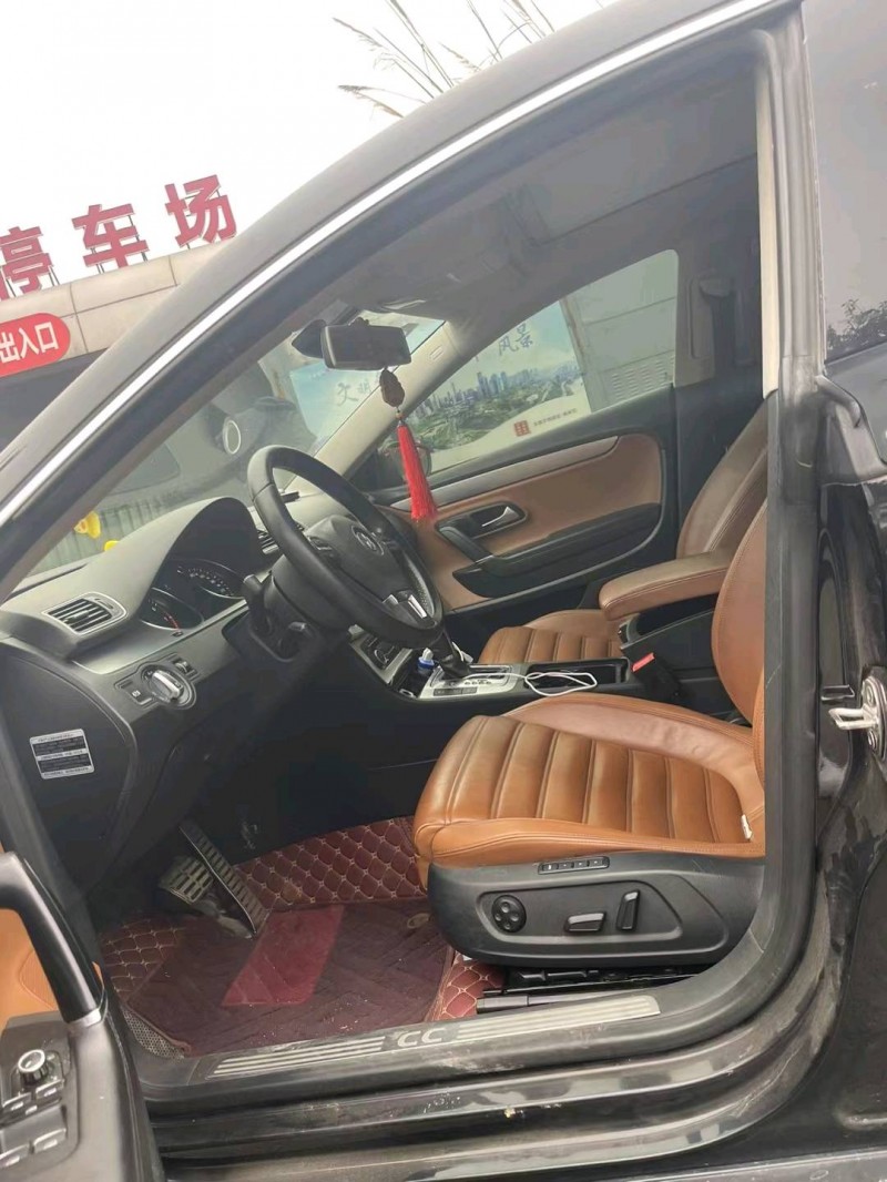 重庆11年大众CC8