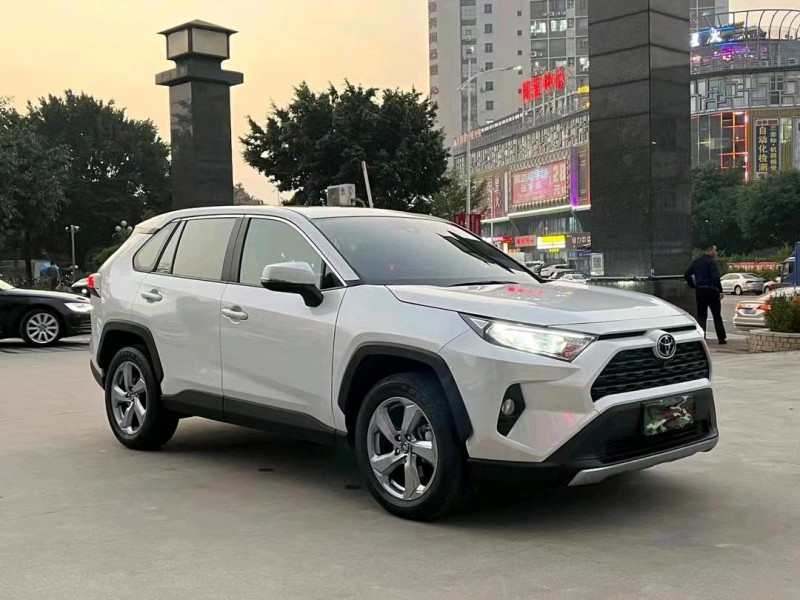 东莞22年丰田RAV4荣放2