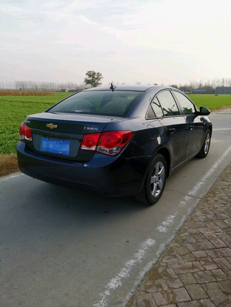 北京13年雪佛兰科鲁兹8