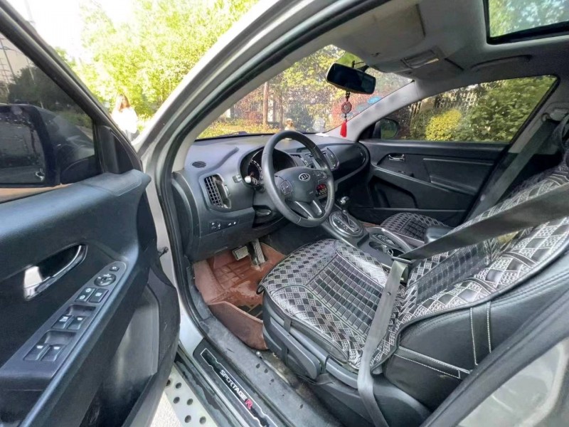 济南13年起亚智跑3