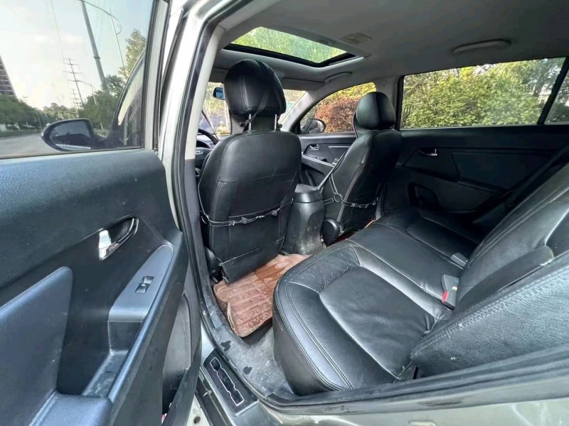 济南13年起亚智跑4