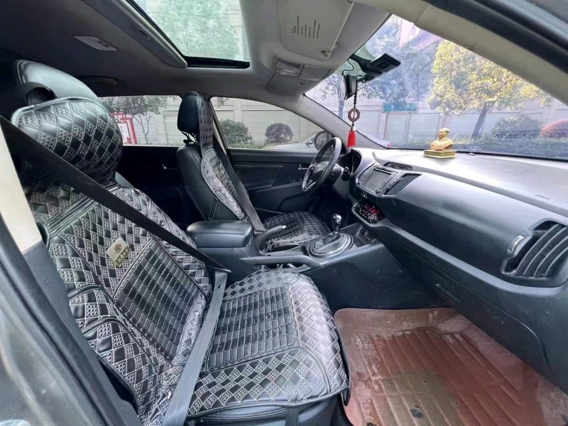 济南13年起亚智跑5