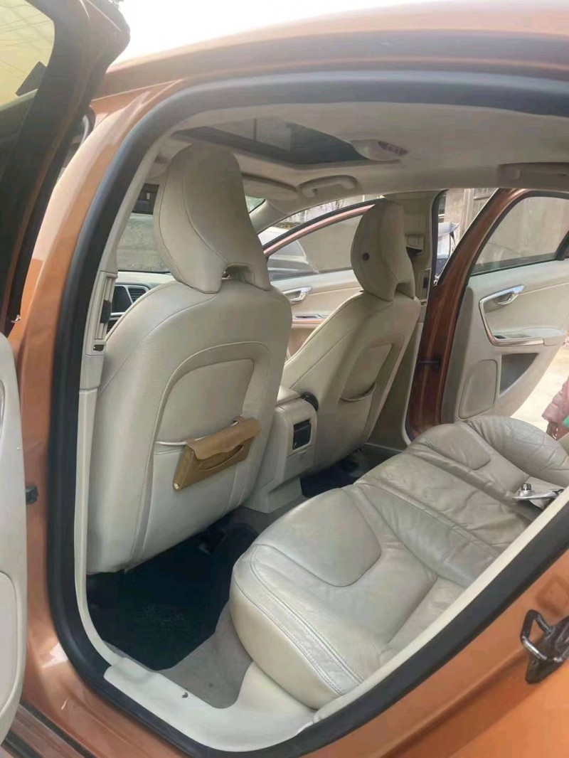 三明12年沃尔沃S60L6