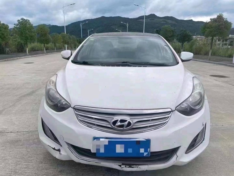 三明14年现代朗动1