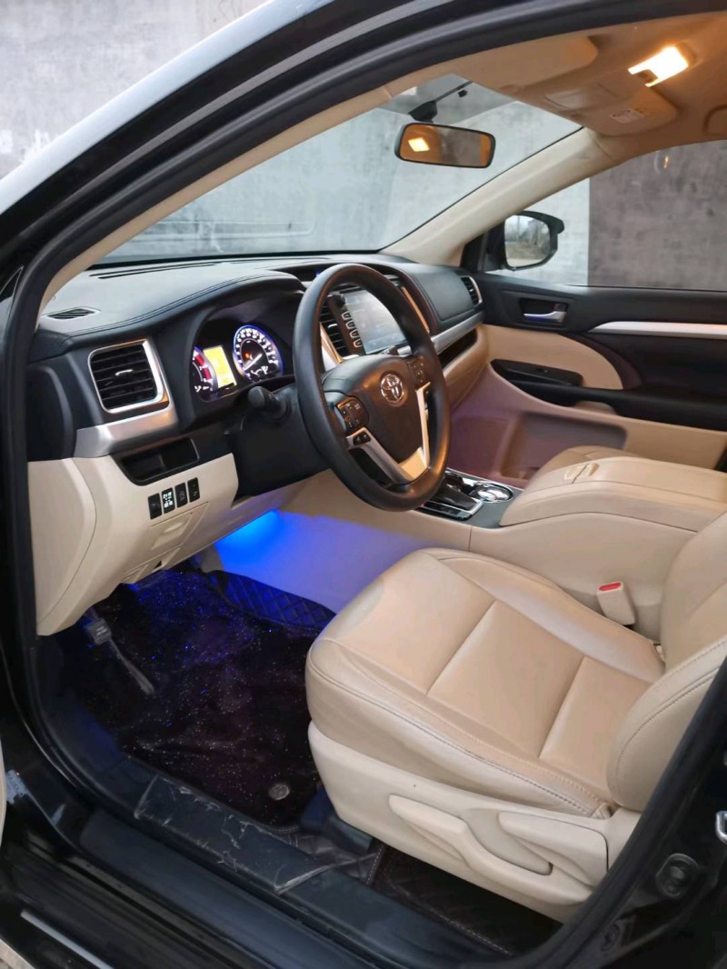 北京18年丰田汉兰达4