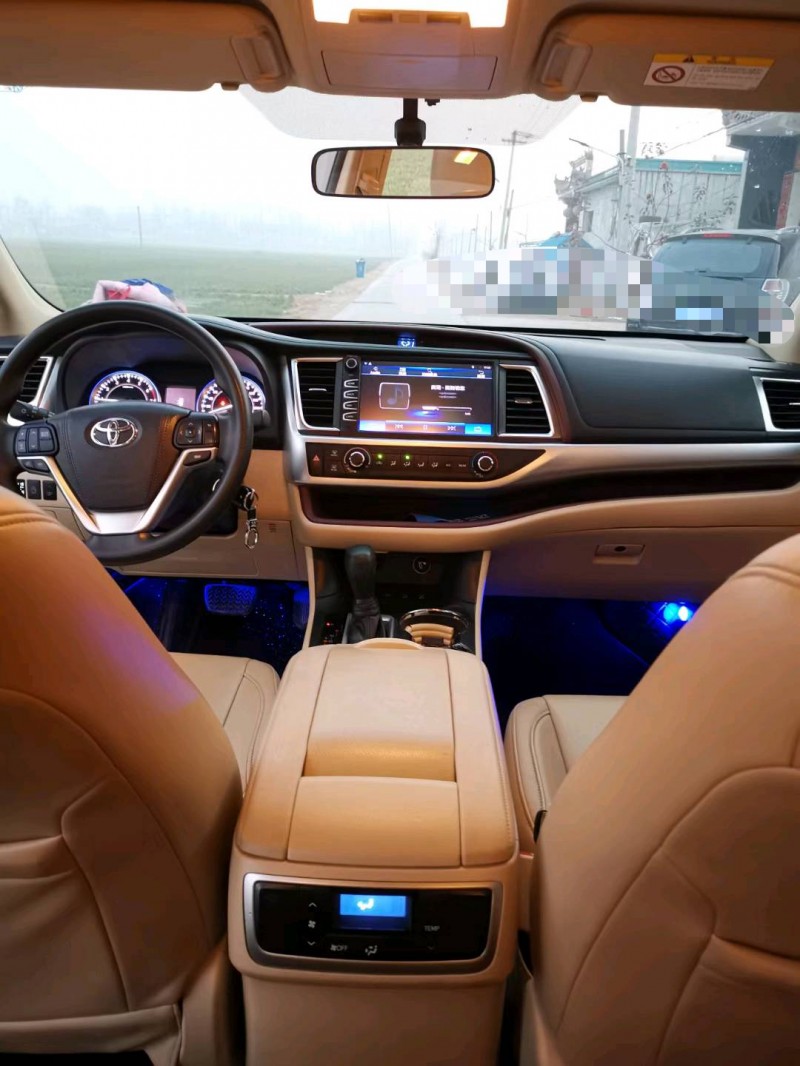 北京18年丰田汉兰达5