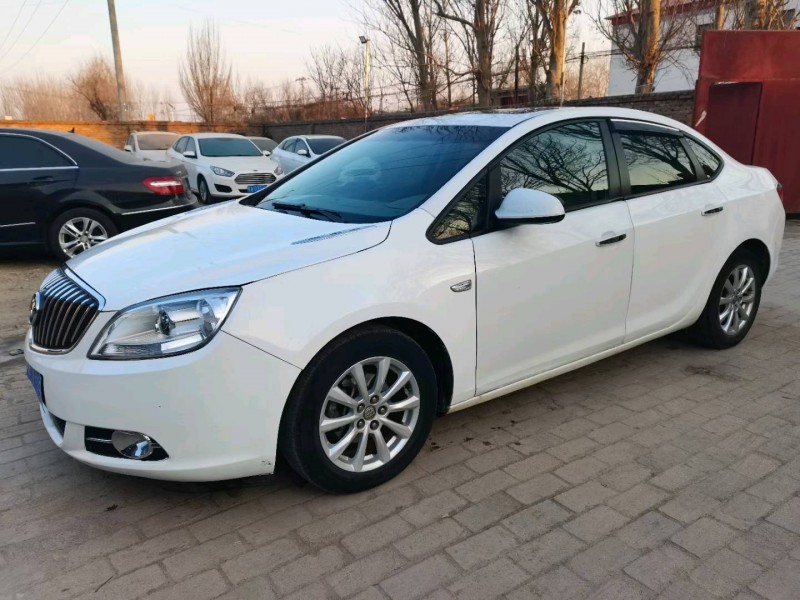 保定15年别克英朗GT2