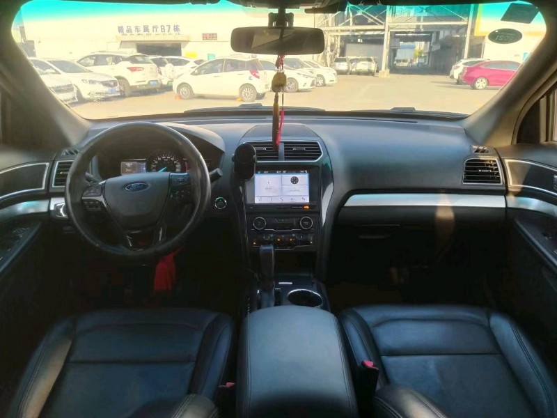 梧州17年福特探险者5