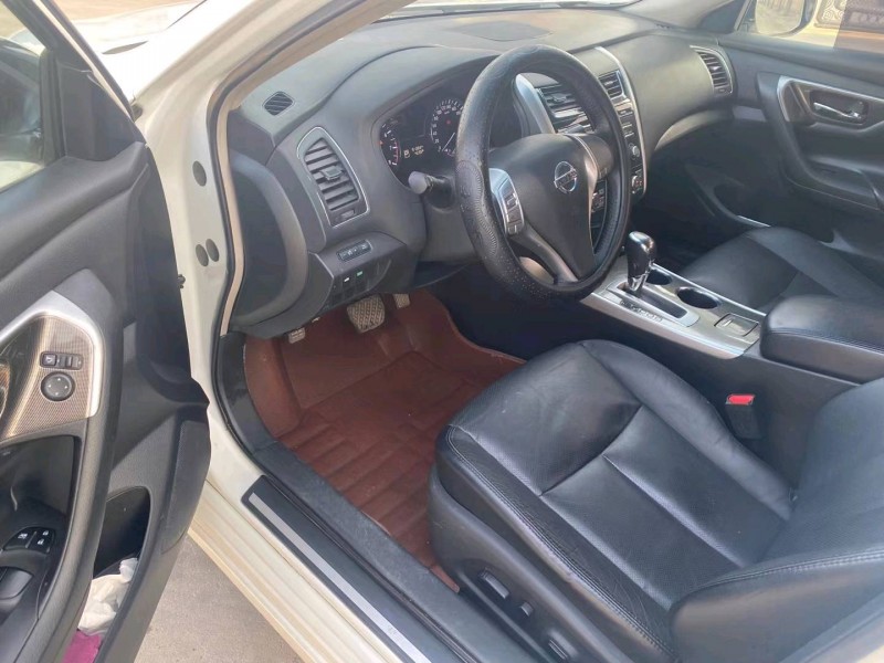 保定15年日产天籁6