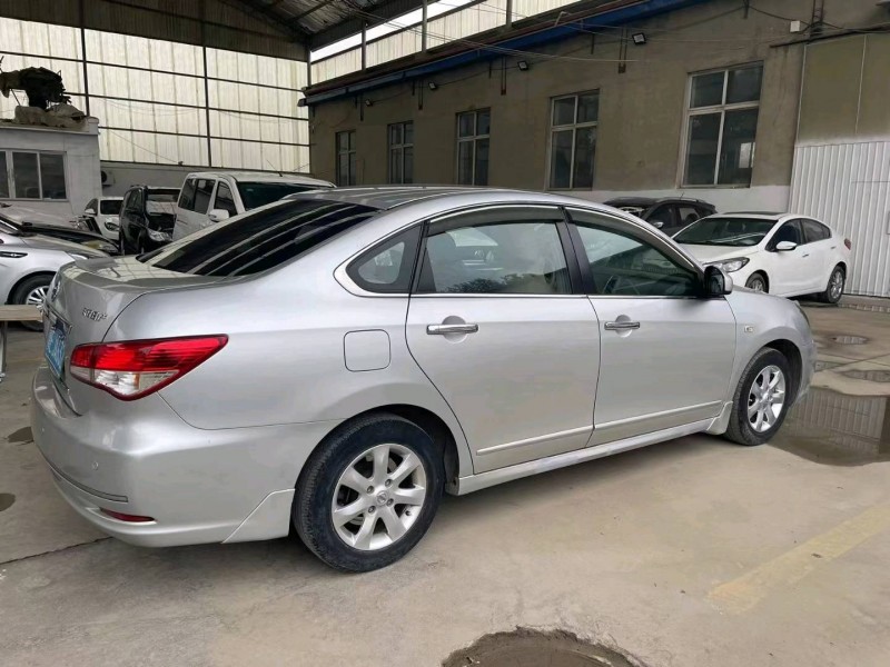 保定14年日产轩逸5