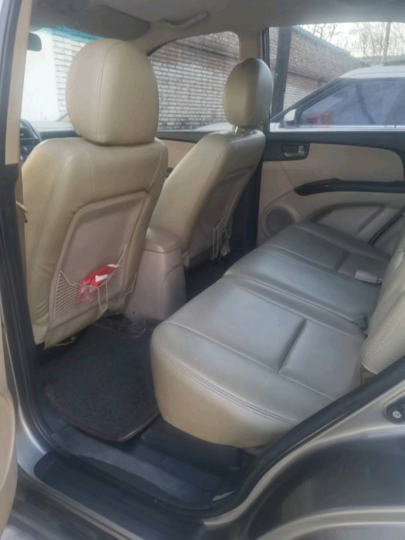 保定11年起亚狮跑5