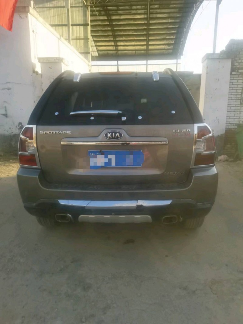 保定11年起亚狮跑9