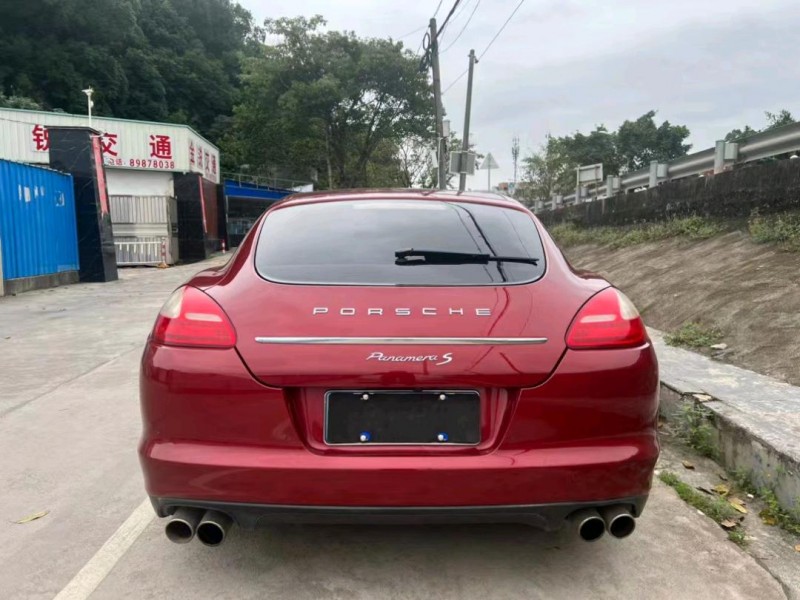 珠海13年保时捷帕拉梅拉6