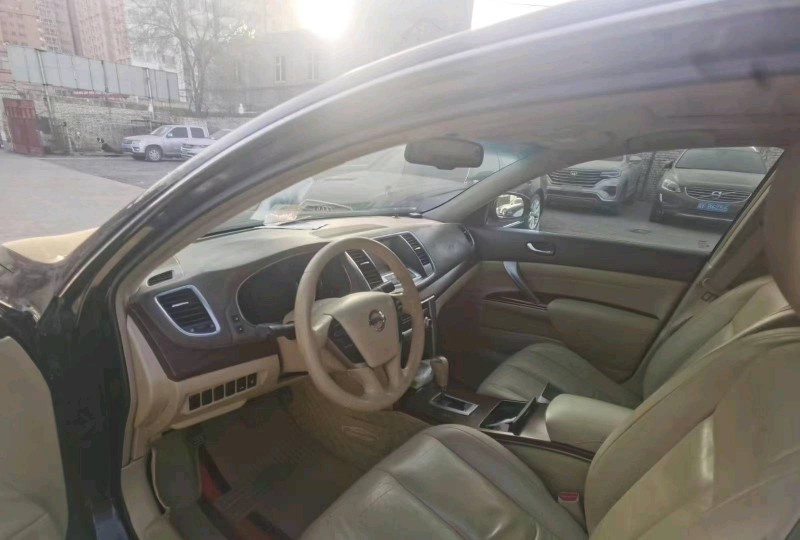 保定09年日产天籁4