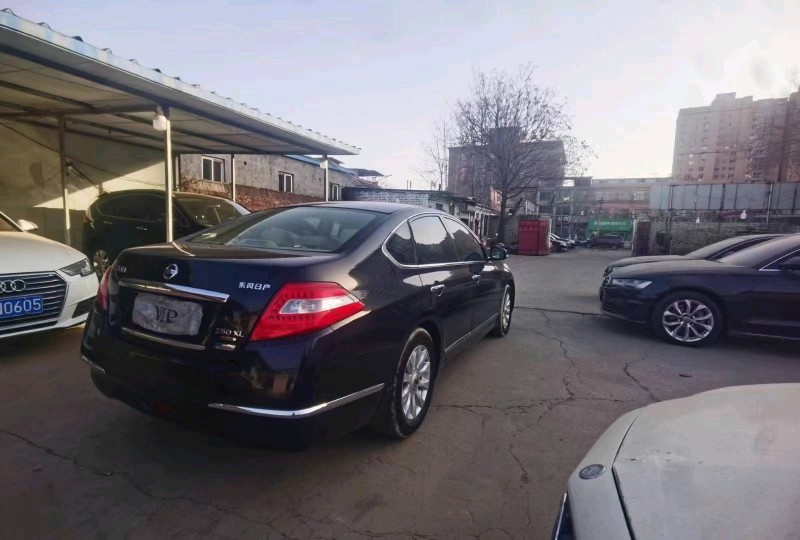 保定09年日产天籁6