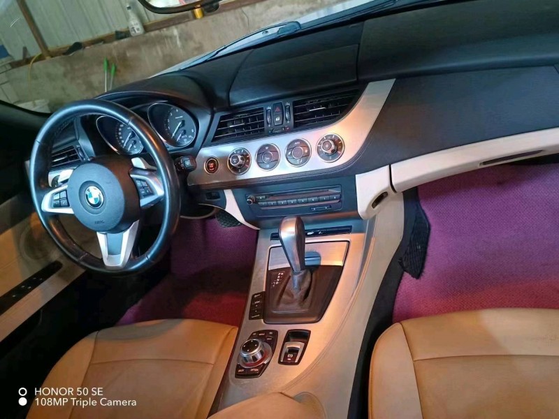 成都12年宝马Z42