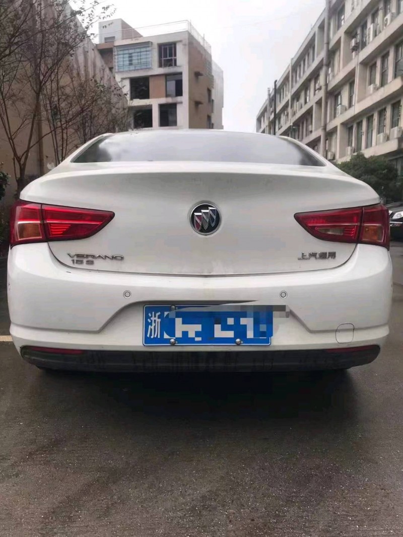 宜春16年别克威朗8