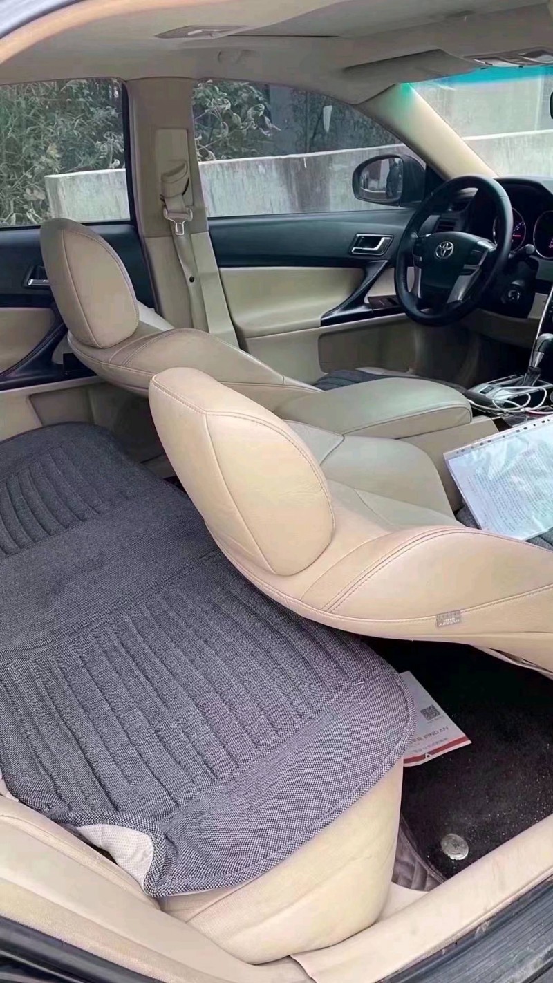 邯郸11年丰田锐志4