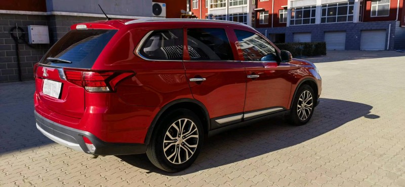 邯郸17年三菱欧蓝德5