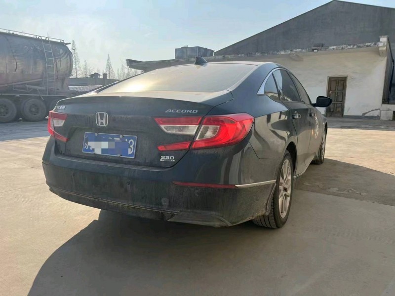 常州20年本田雅阁2