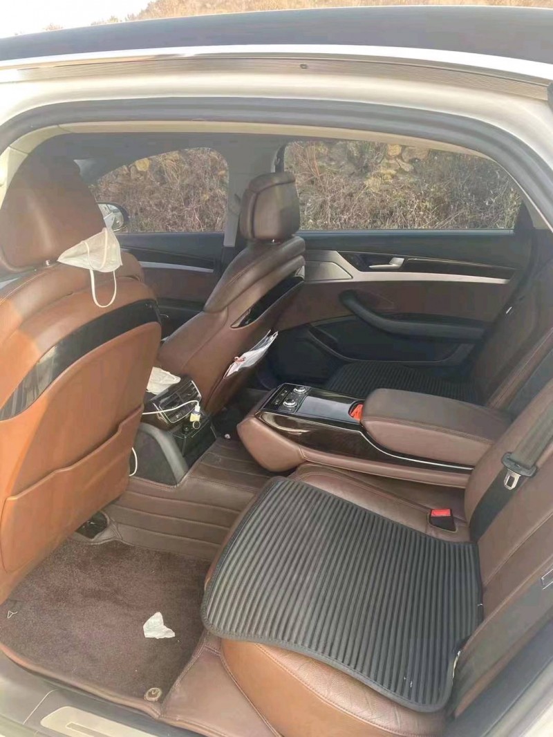 北京16年奥迪A8L3