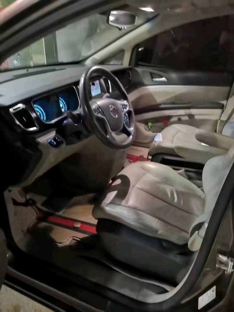 济南14年别克GL83