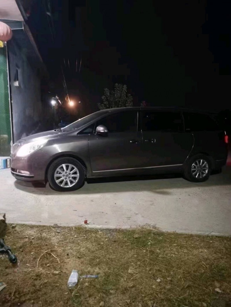 济南14年别克GL82