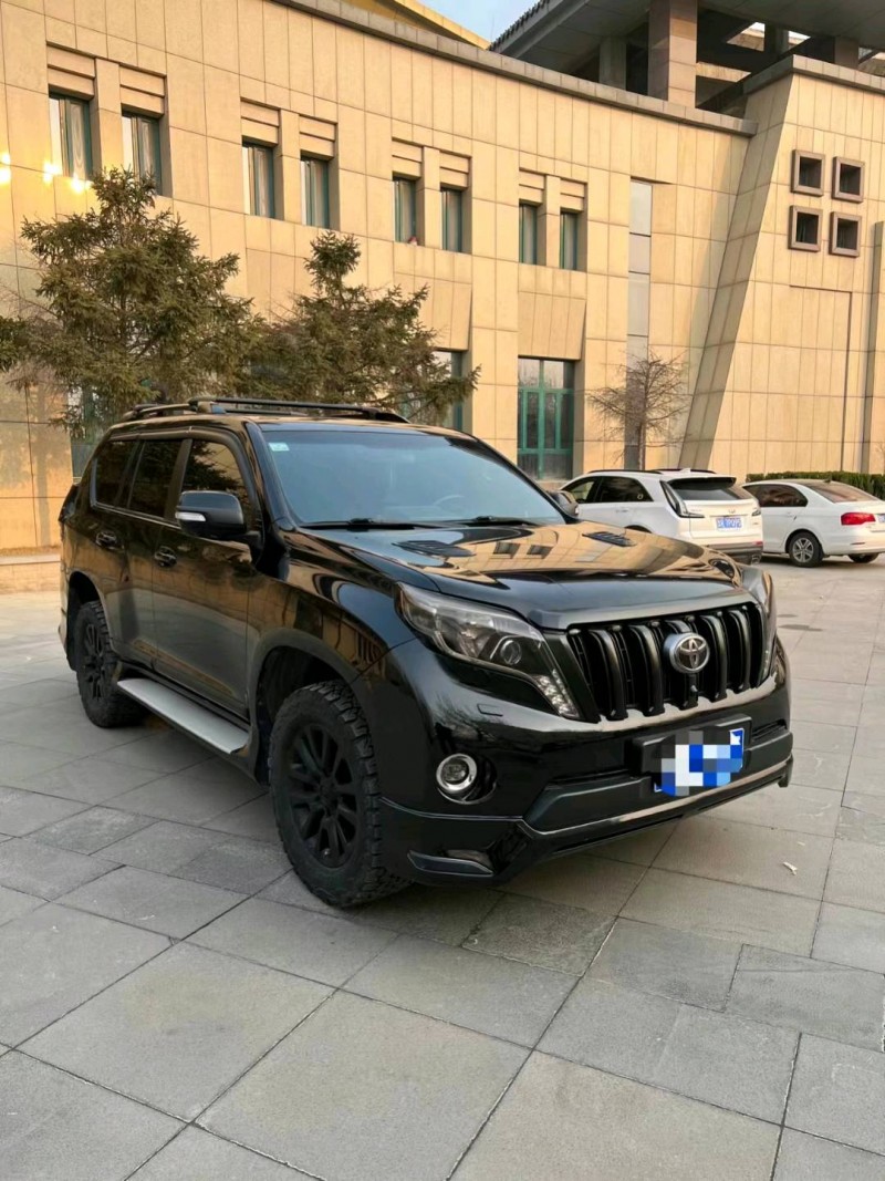 北京16年丰田普拉多2