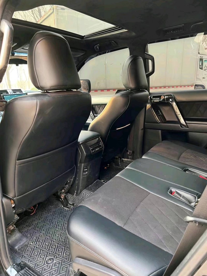 北京16年丰田普拉多4