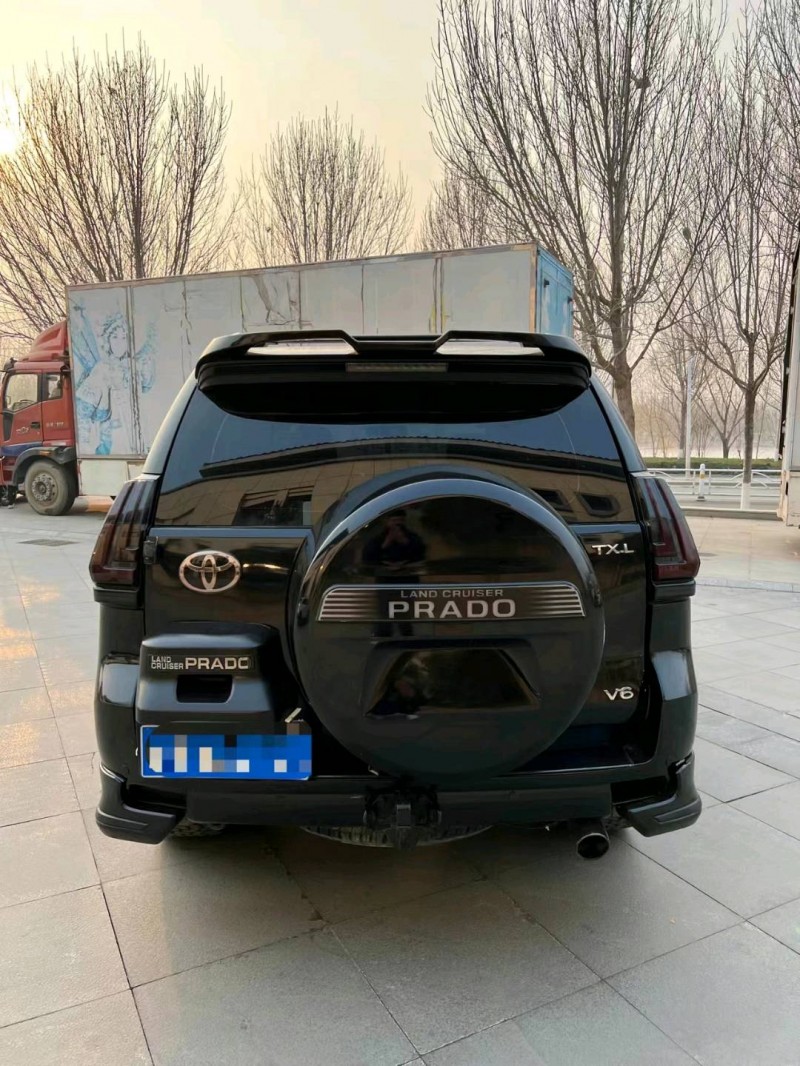 北京16年丰田普拉多8