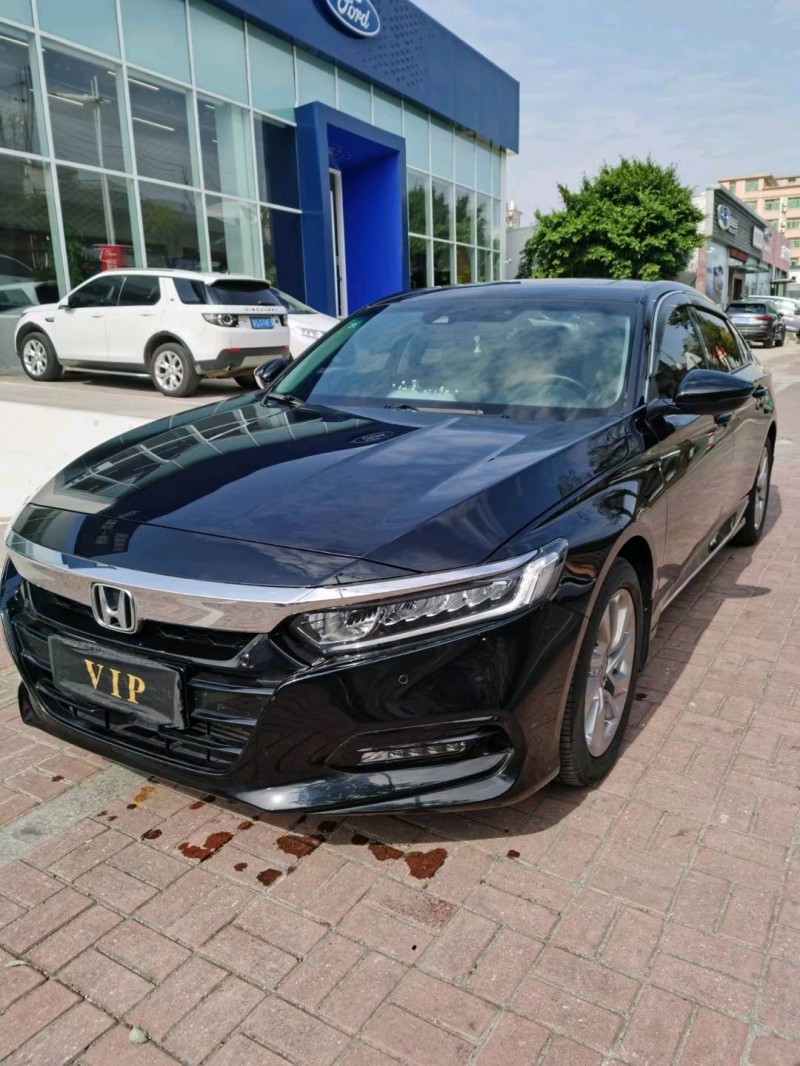 东莞22年本田雅阁7