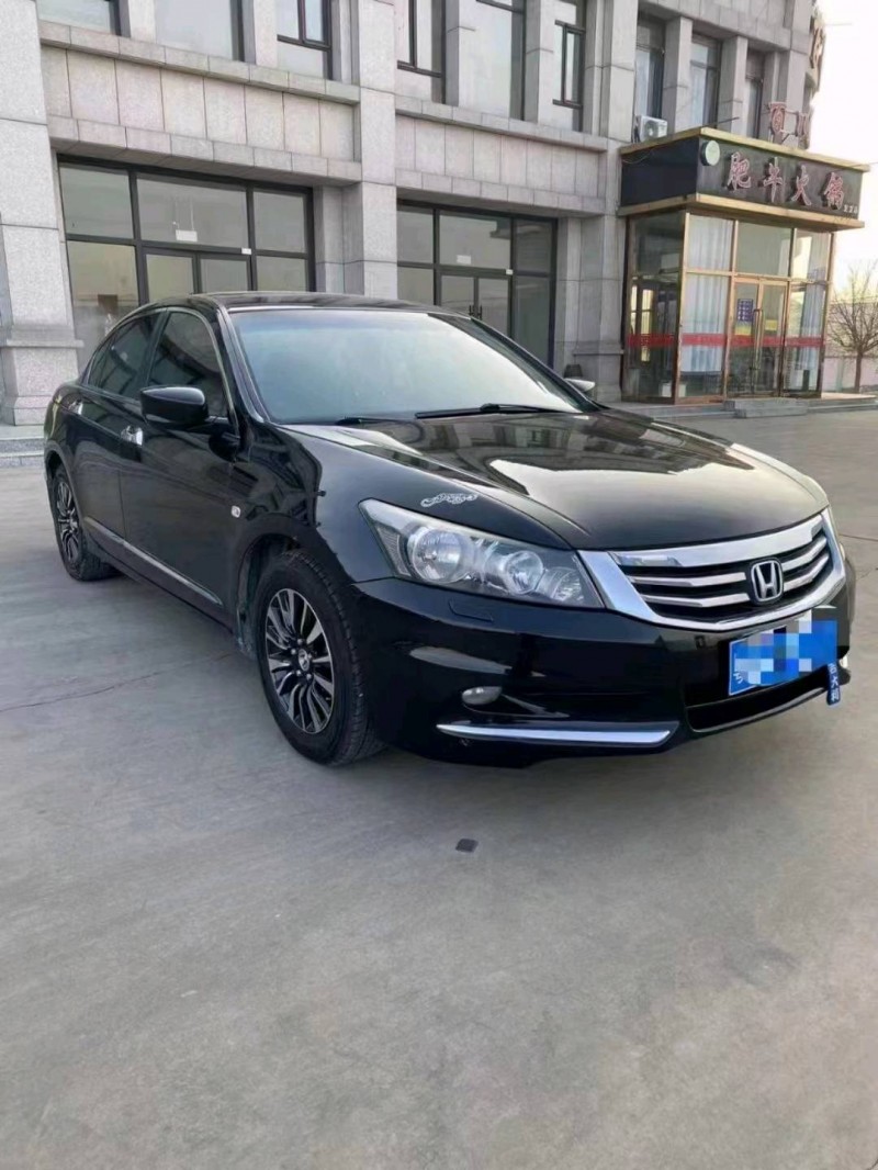 邢台13年本田雅阁2