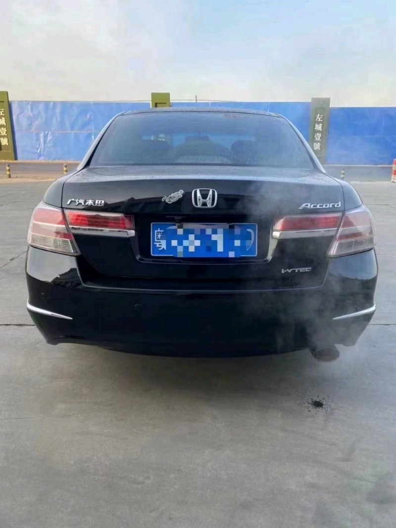 邢台13年本田雅阁5