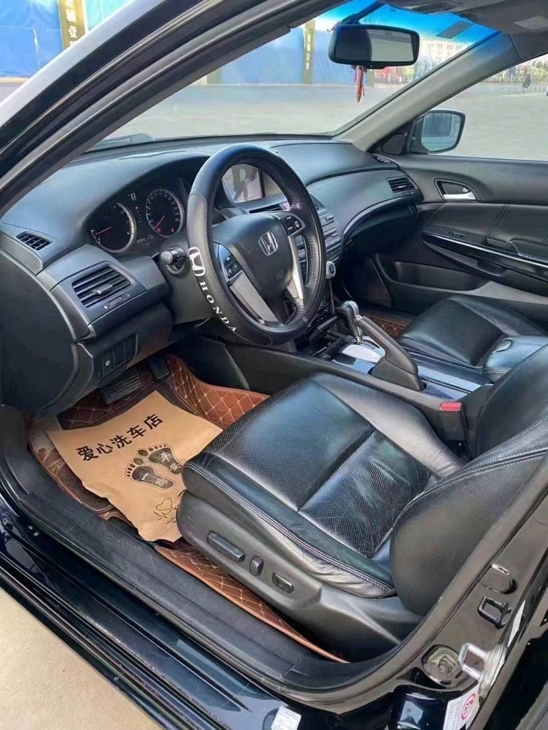 邢台13年本田雅阁9