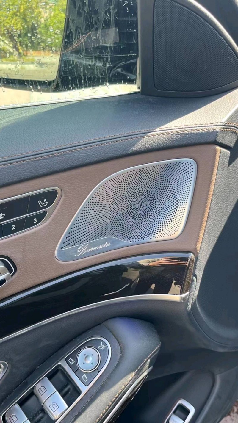 中山19年奔驰迈巴赫S级3