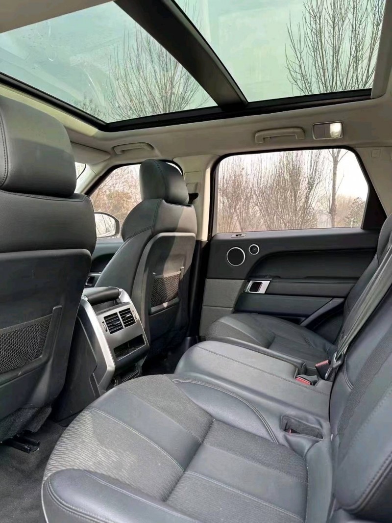 东营17年路虎揽胜运动2