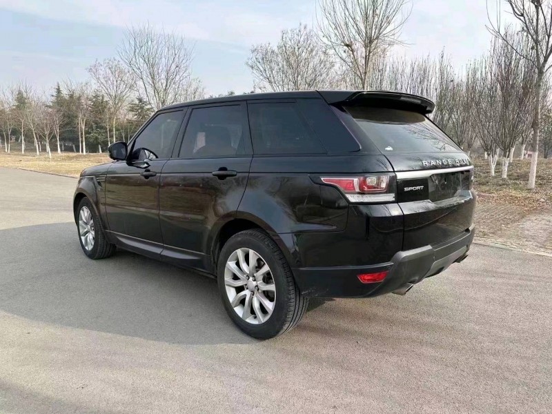 东营17年路虎揽胜运动4