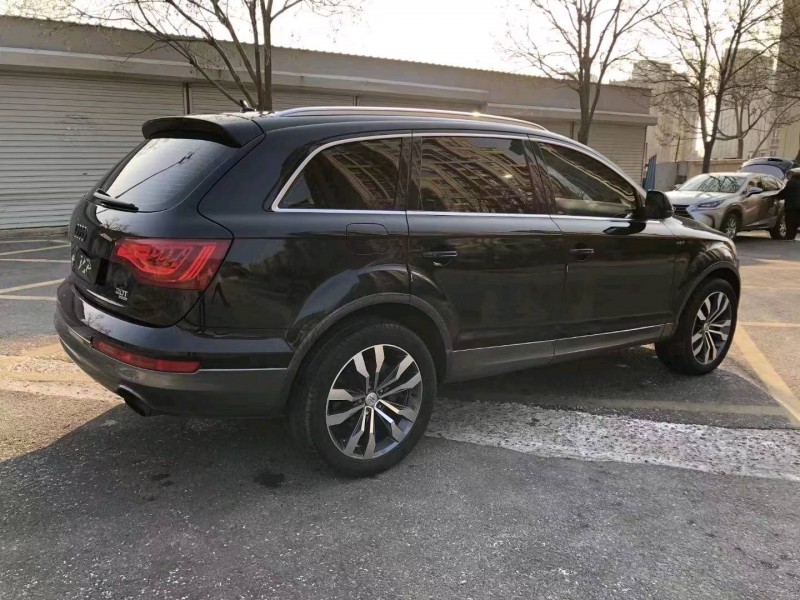 东营12年奥迪Q75