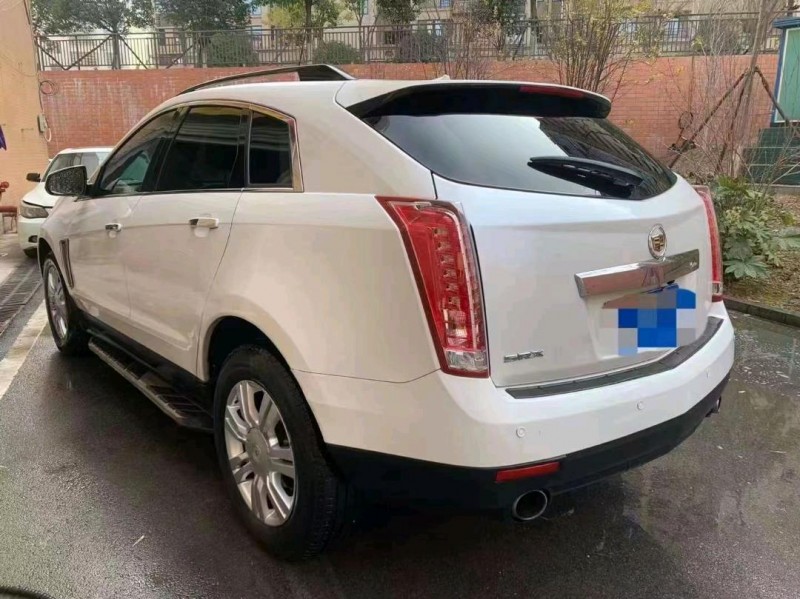 宜春13年凯迪拉克SRX3